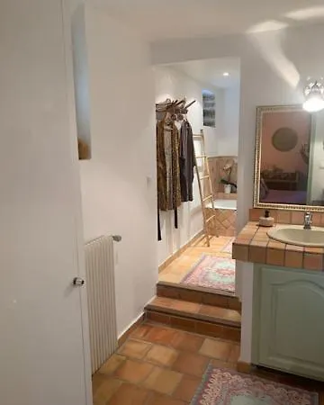 Bed and breakfast Sous Les Cypres 3*